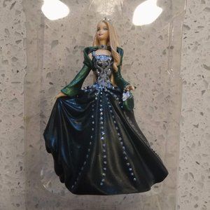 2004 Hallmark Celebration Barbie Celebration #5
